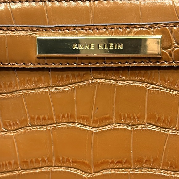 Anne Kline Leather Purse - Picture 2 of 16